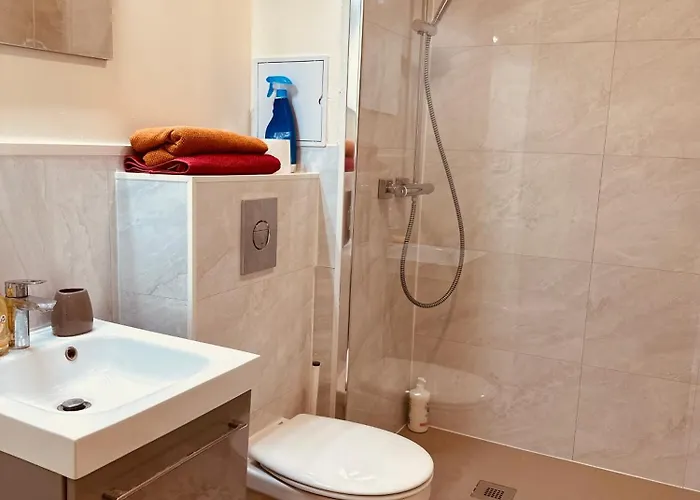 Apartament T2 Confort Tv 55' Avec Canal Series Netflix Dazen Bein Sport Apple Tv Ocs Paramount Prime Video *