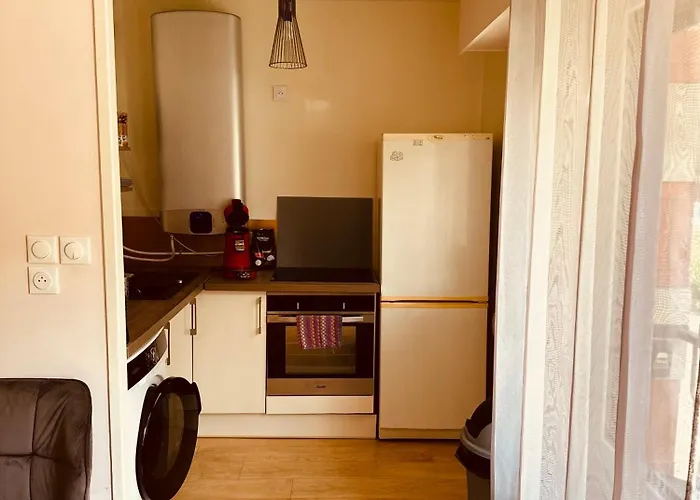 T2 Confort Tv 55' Avec Canal Series Netflix Dazen Bein Sport Apple Tv Ocs Paramount Prime Video *