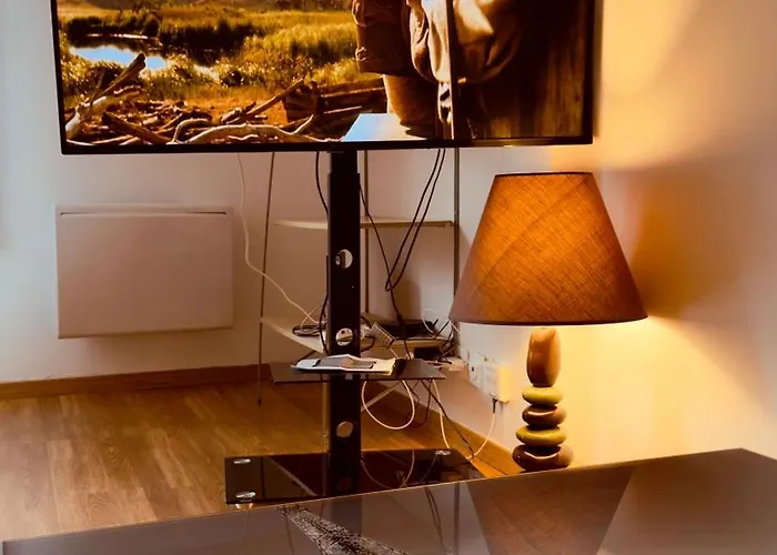 Apartament T2 Confort Tv 55' Avec Canal Series Netflix Dazen Bein Sport Apple Tv Ocs Paramount Prime Video